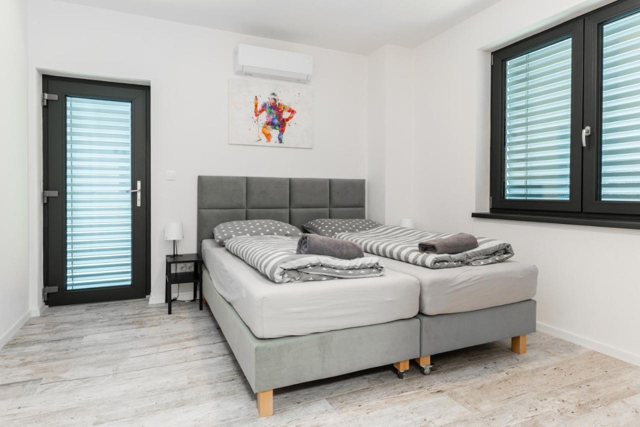 Malina Penati Golf Villa Sajdikove Humence Exterior photo