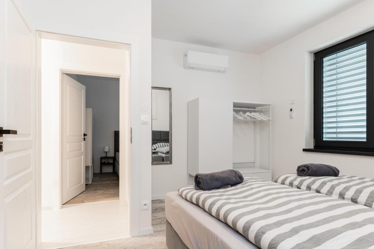 Malina Penati Golf Villa Sajdikove Humence Exterior photo